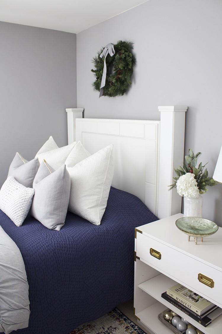 Yuni Min from Love Your Abode gets her guest room ready to entertain, and host guests this holiday season. Read through the post to find out more!