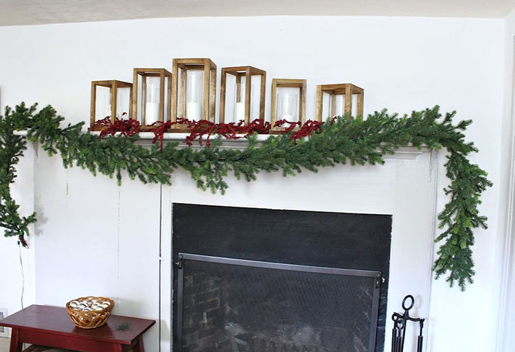 As part of The Holiday Style Challenge series, watch as Jaime Costiglio incorporates a few beautiful holiday decorations available at The Home Depot to create a simple holiday mantel with garland.