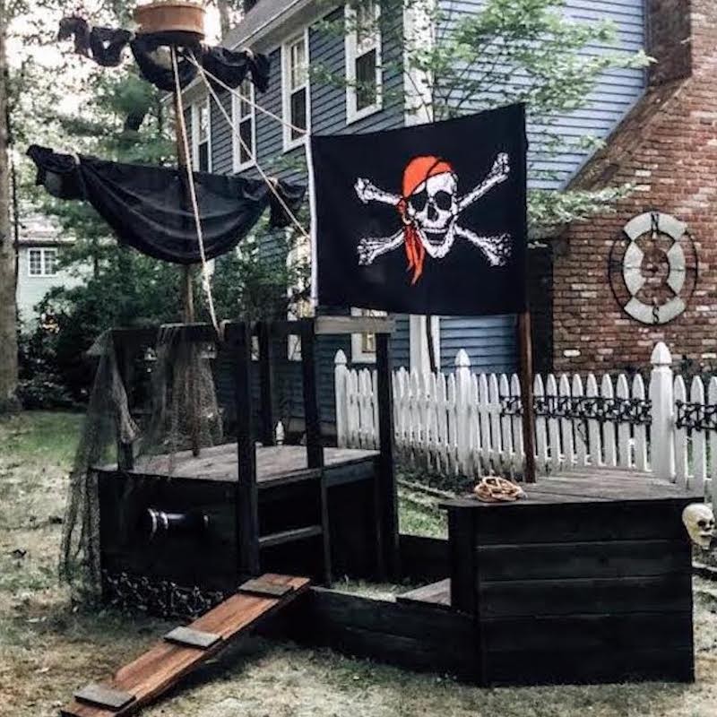 Ahoy Matey – A Pirate Themed Halloween