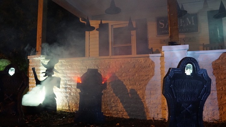 How to Create the Spooky Halloween Porch