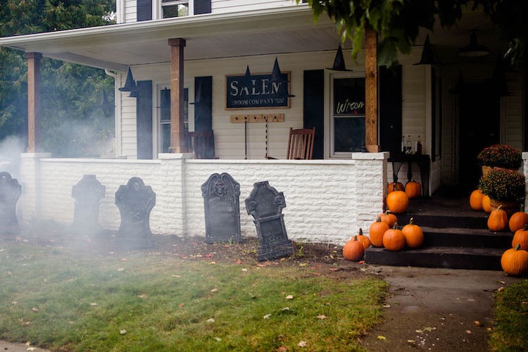 How to Create a Spooky Halloween Porch