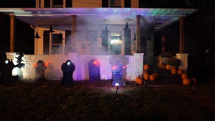 How to Create the Spooky Halloween Porch